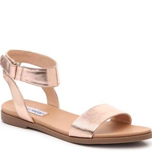 BRAND NEW Rose Gold Steve Madden Sandal